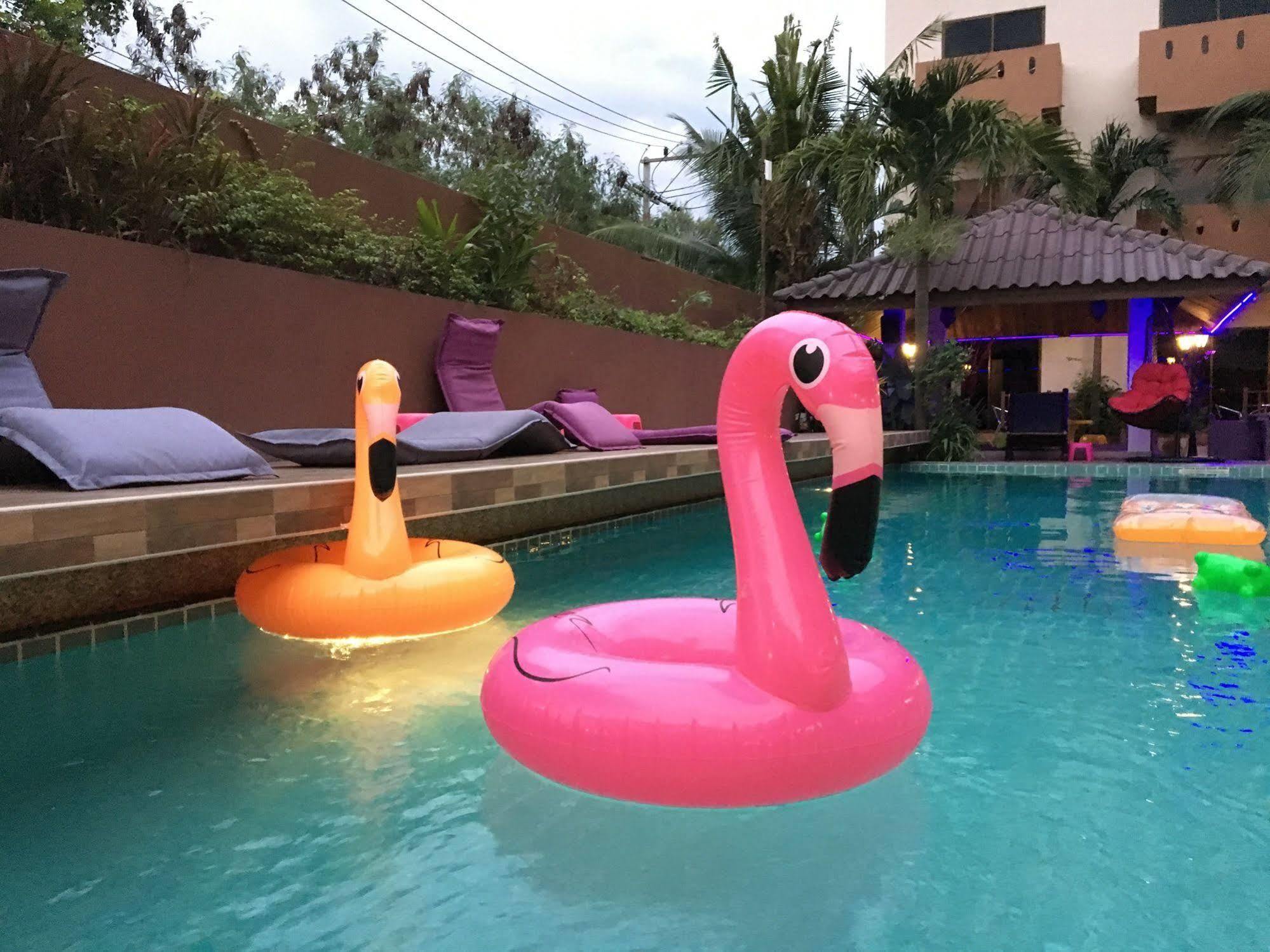 Cocco Resort Pattaya Exteriör bild